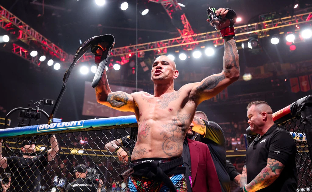 Carmen Mandato / Getty Images