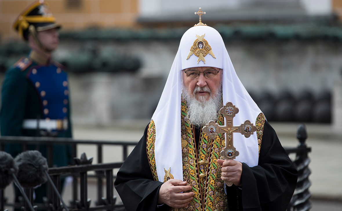 Патриарх Кирилл призвал священников РПЦ не становиться «медиаперсонами» —  РБК