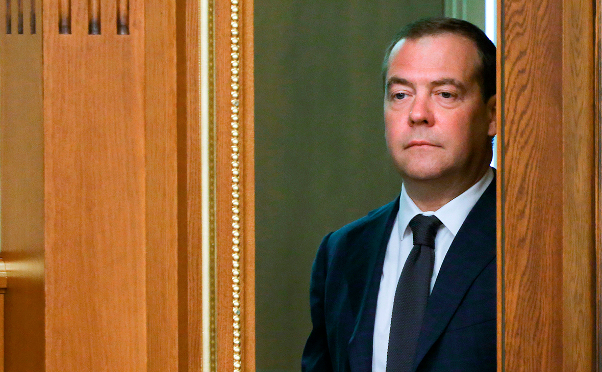 Медведев заявил об отсутствии новой европейской площадки для переговоров"/>













