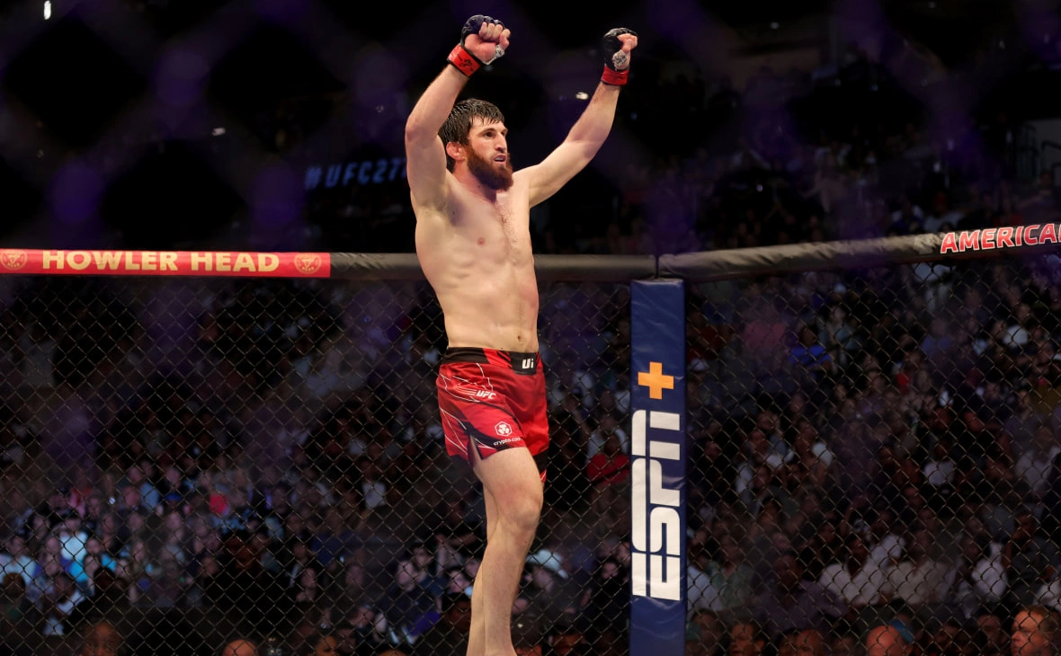 Carmen Mandato / Getty Images