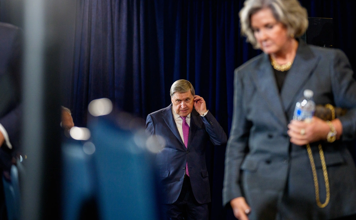 Andrew Harnik / Getty Images