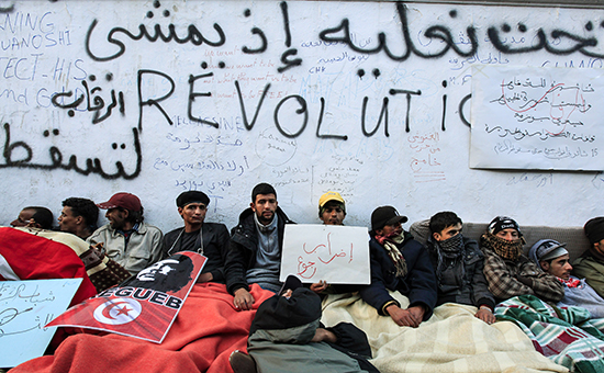 Протестующие в Тунисе. 24 января 2011 года