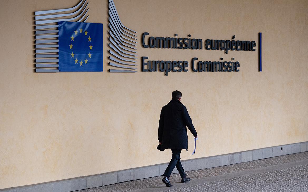 Еврокомиссия пригрозила Словакии последствиями из-за закона об иноагентах