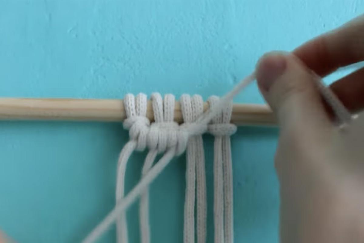 Полуштыки часто комибинируют с другими узлами для создания интересного узор