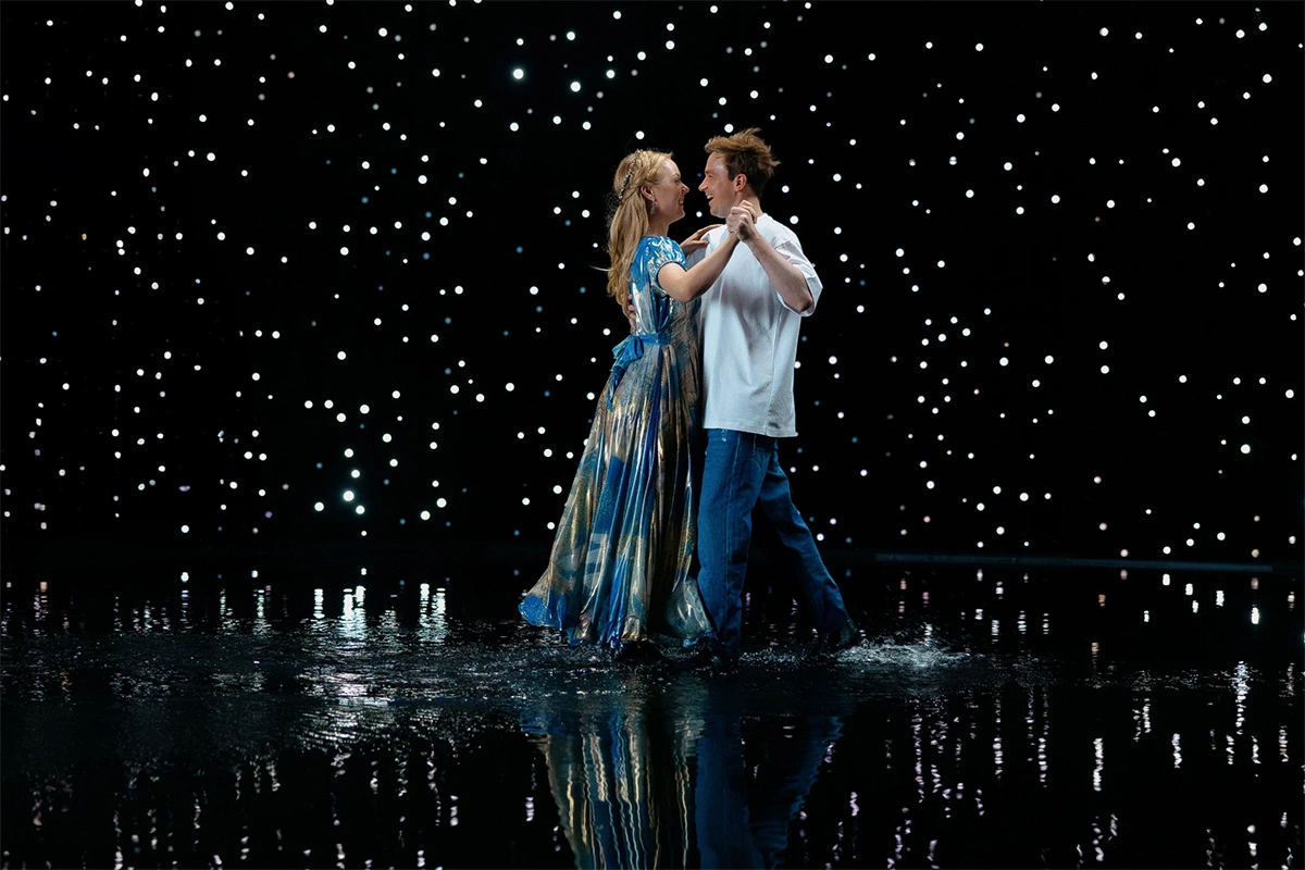 Александр Петров и Виктория Агалакова в фильме «Горыныч»