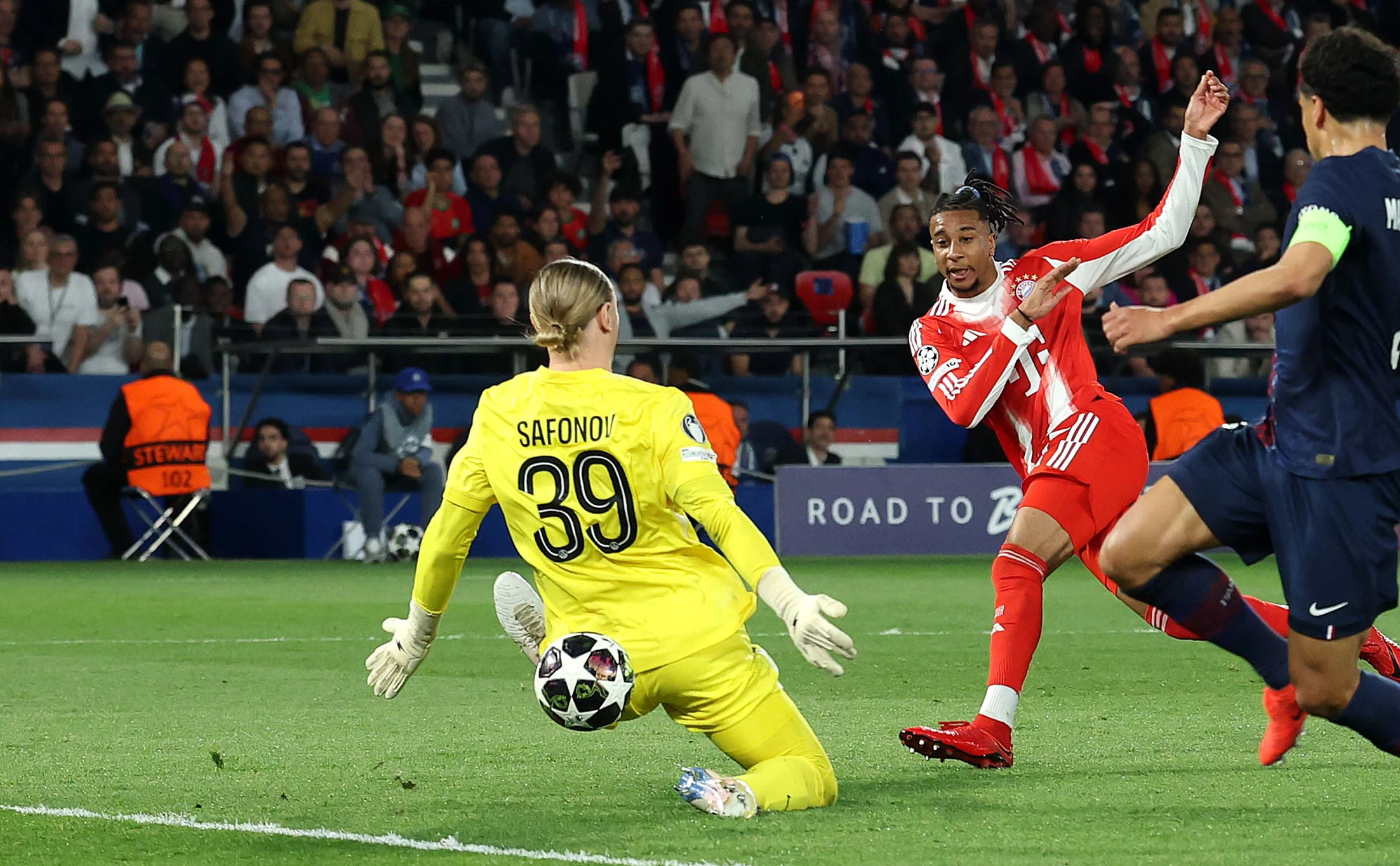 Alexander Hassenstein / Getty Images