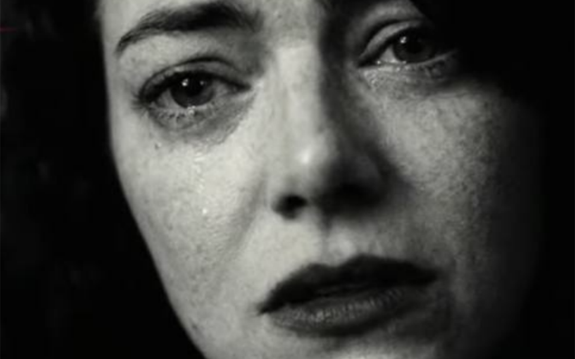 Эмма Стоун в слезах и ставки Кендалл Дженнер: что покажут на Super Bowl