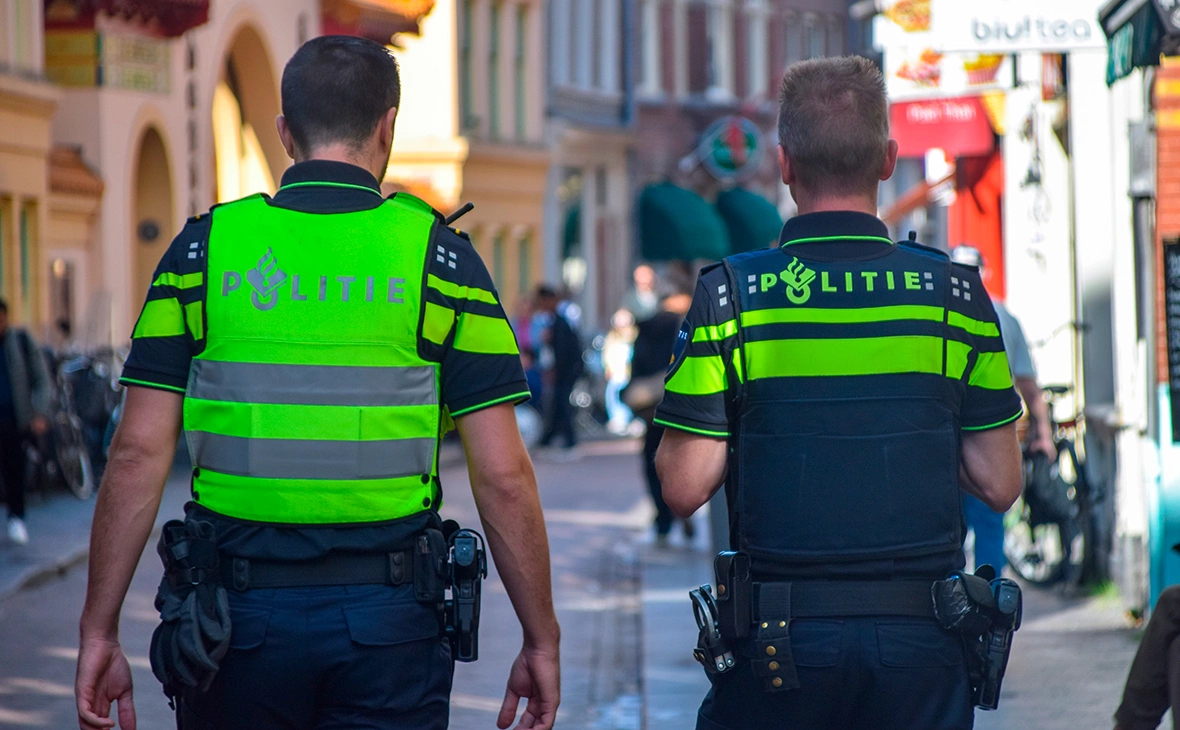 NGCHIYUI / Shutterstock