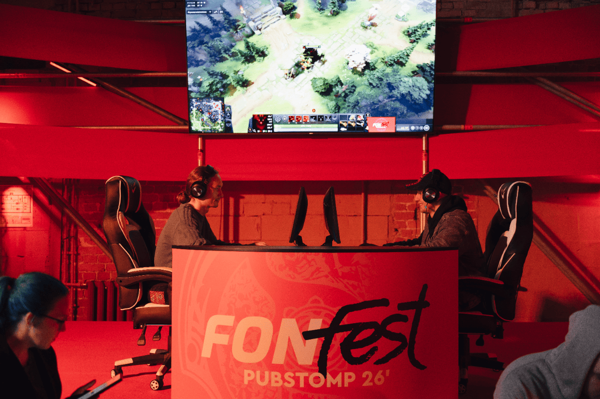 Более 1500 человек посетили FonFest Pubstomp в Санкт-Петербурге