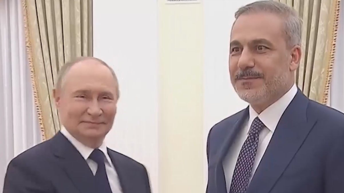 Путин принял в Кремле главу МИД Турции Фидана