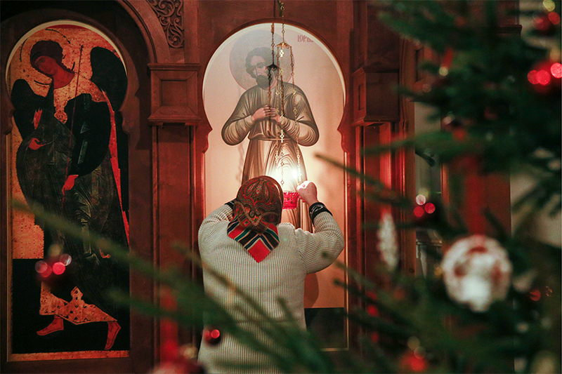 Во время рождественского богослужения в Воскресенском храме села Елнать в Ивановской области
