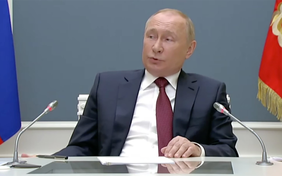 Омикрон и красные линии. О чем говорил Путин на форуме «Россия зовет!»