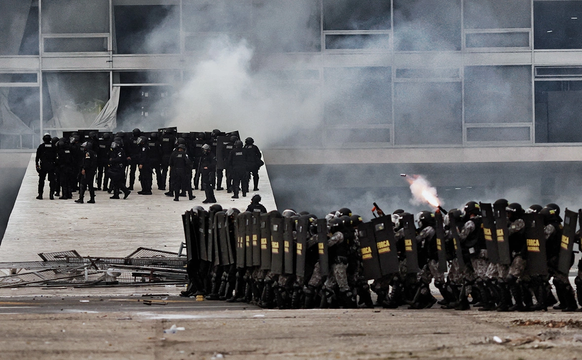 Ueslei Marcelino / Reuters