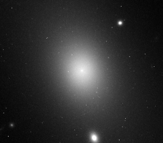 Самая большая галактика IC 1101
