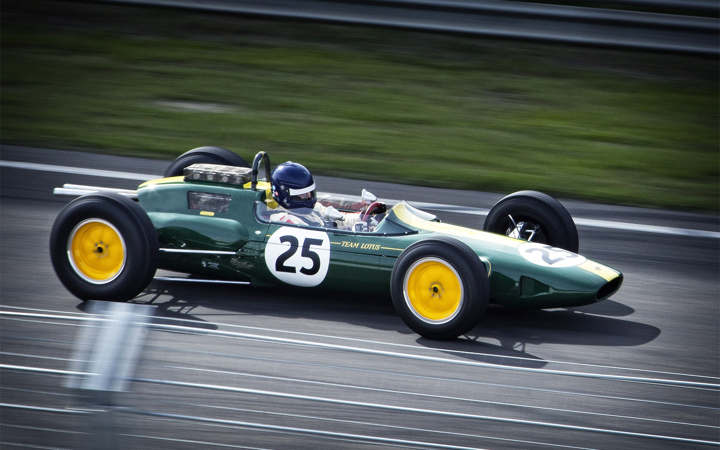 Lotus 25