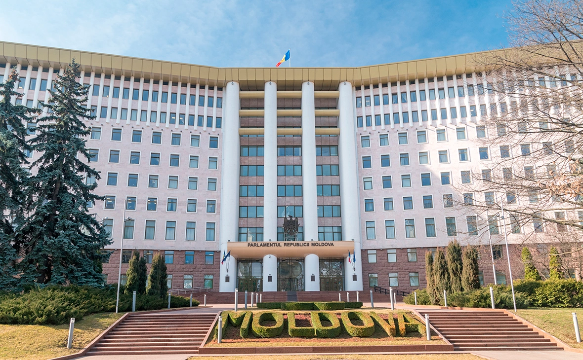 Robson90 / Shutterstock