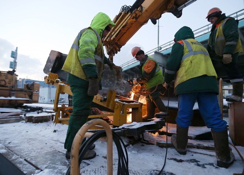 Свая пробила тоннель между станциями московского метро