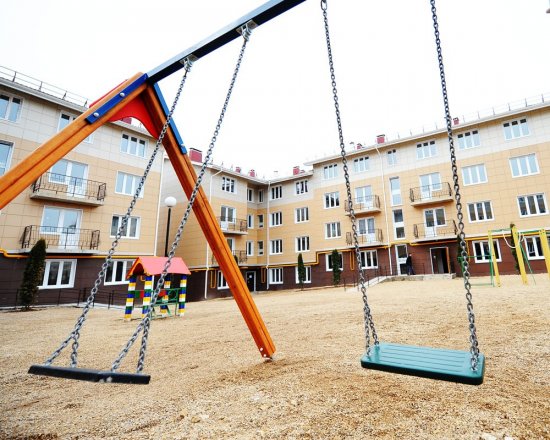 В Казани 6-летняя девочка погибла, упав с качели для инвалидов
