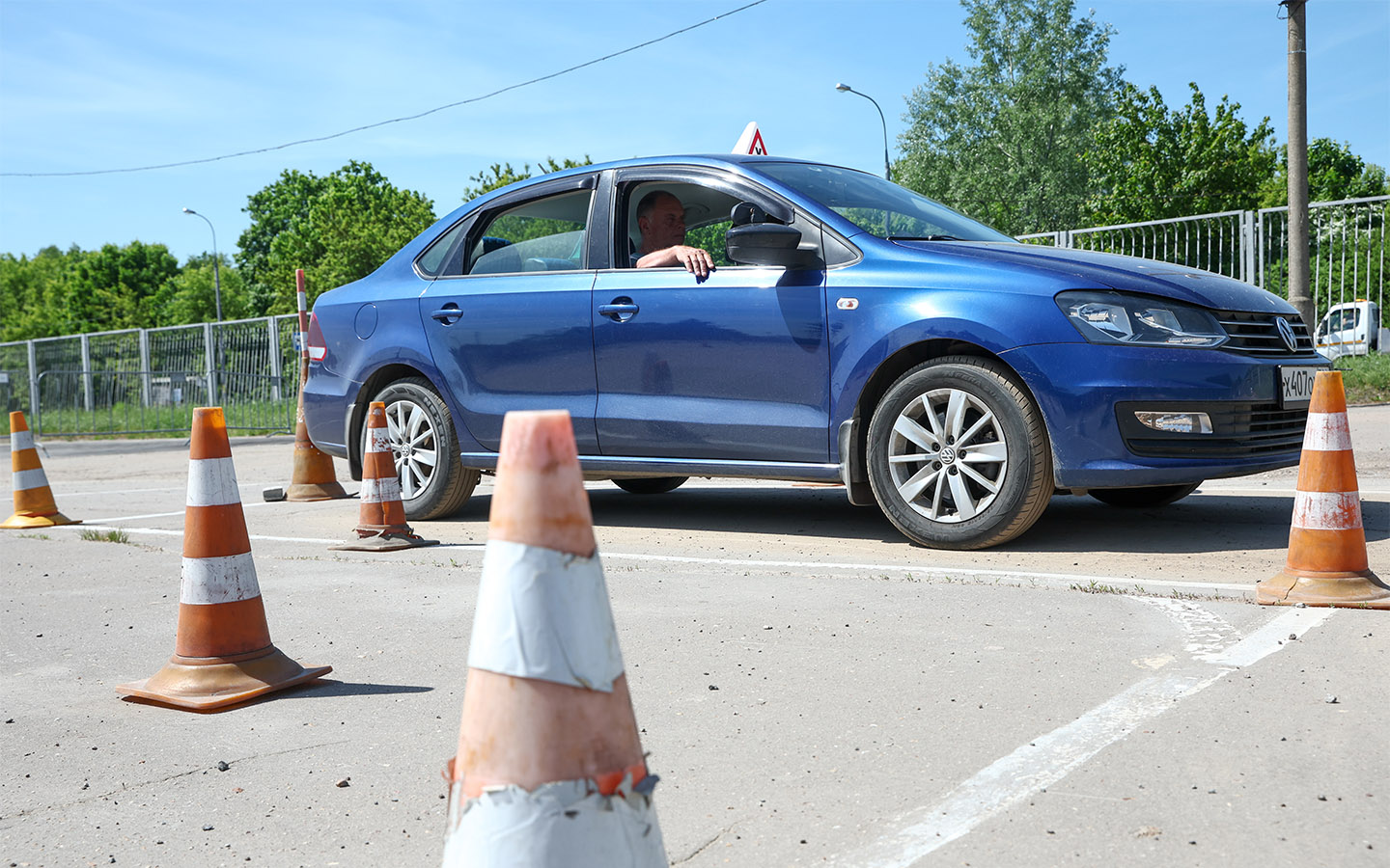 Налоговый вычет за обучение в автошколе составляет 13% от уплаченной суммы, которая не должна превышать 120 000 руб.&nbsp;в год