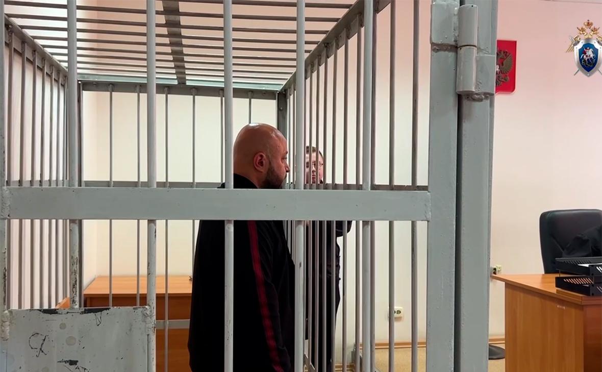 Обвиняемого в получении взяток ректора крупного вуза на Урале арестовали