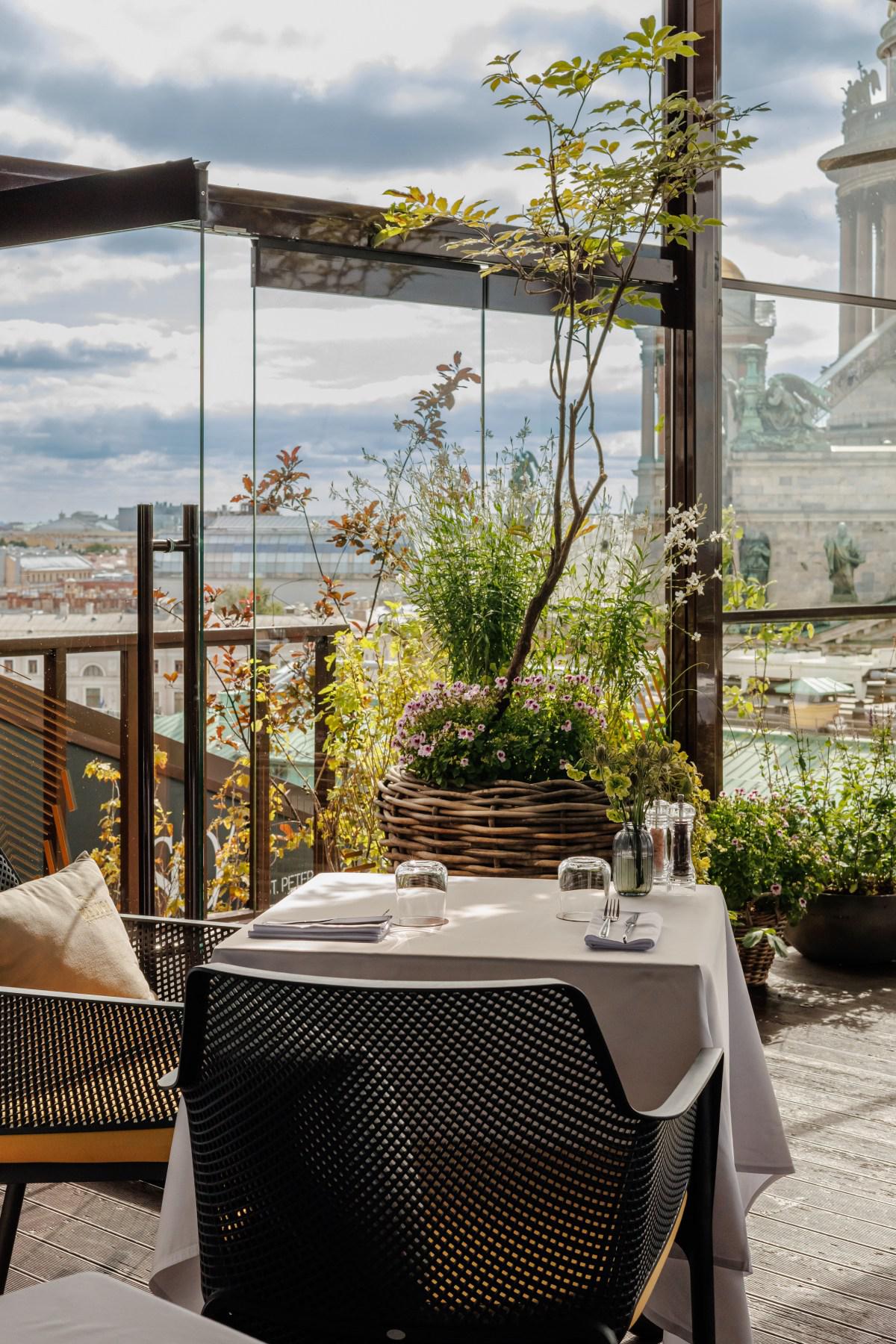 Панорамная терраса HI-SO Terrace, SO/ St. Petersburg