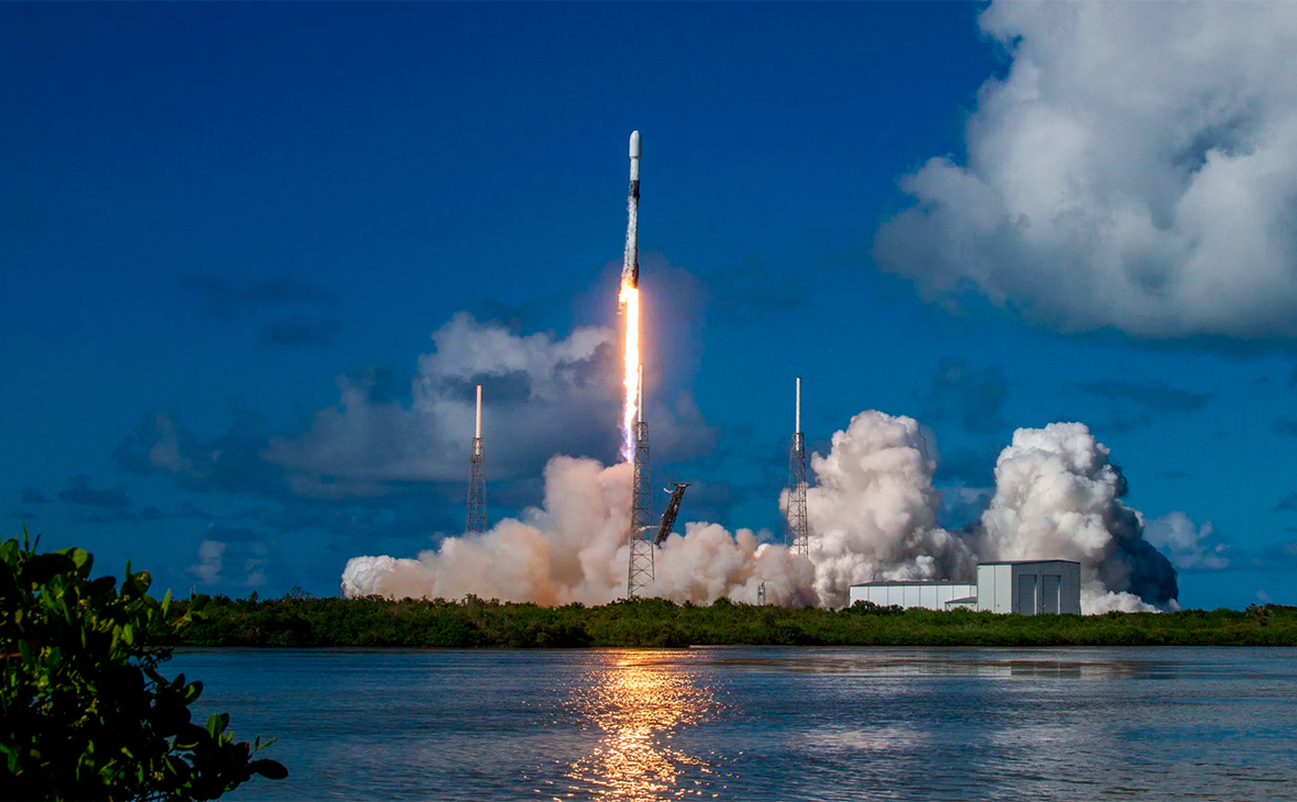 Ракета-носитель Falcon 9 со спутником Anasis-II