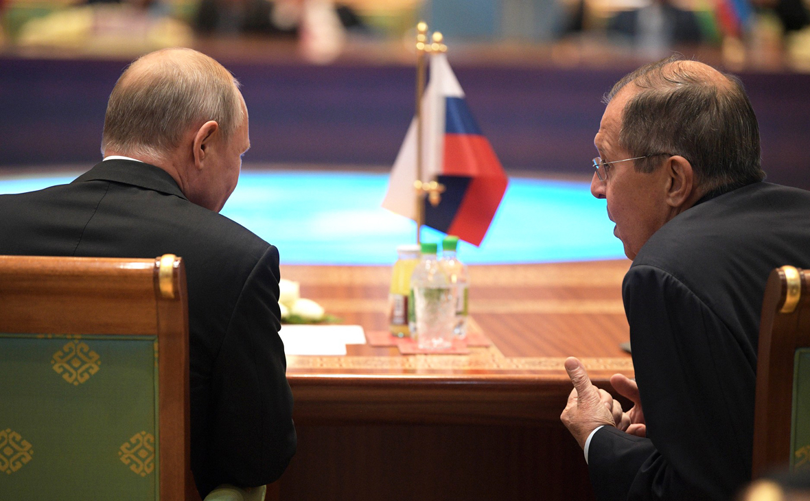 Владимир Путин и Сергей Лавров