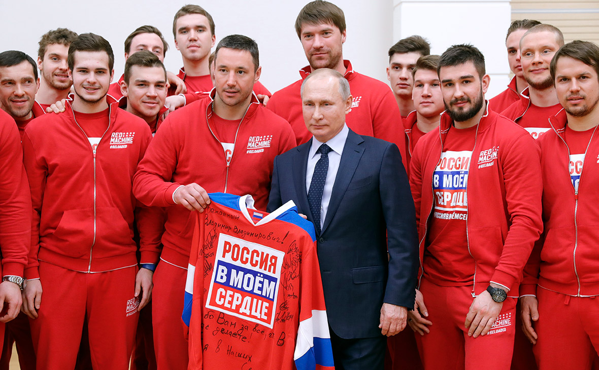 Владимир Путин во время встречи с российскими спортсменами &ndash; участниками XXIII Олимпийских зимних игр 2018 года