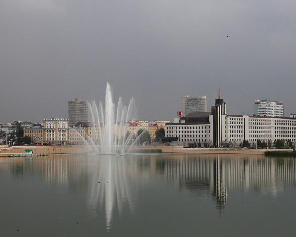 В Казани демонтировали плавающий фонтан на озере Кабан