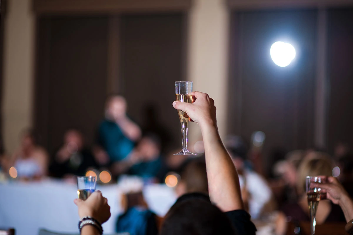 Оригинальный тост — это максимально емкая и законченная история с небанальными вещами