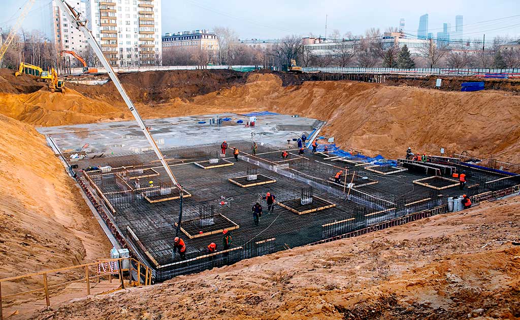 В ЖК «Династия» состоялась церемония заливки первого куба бетона