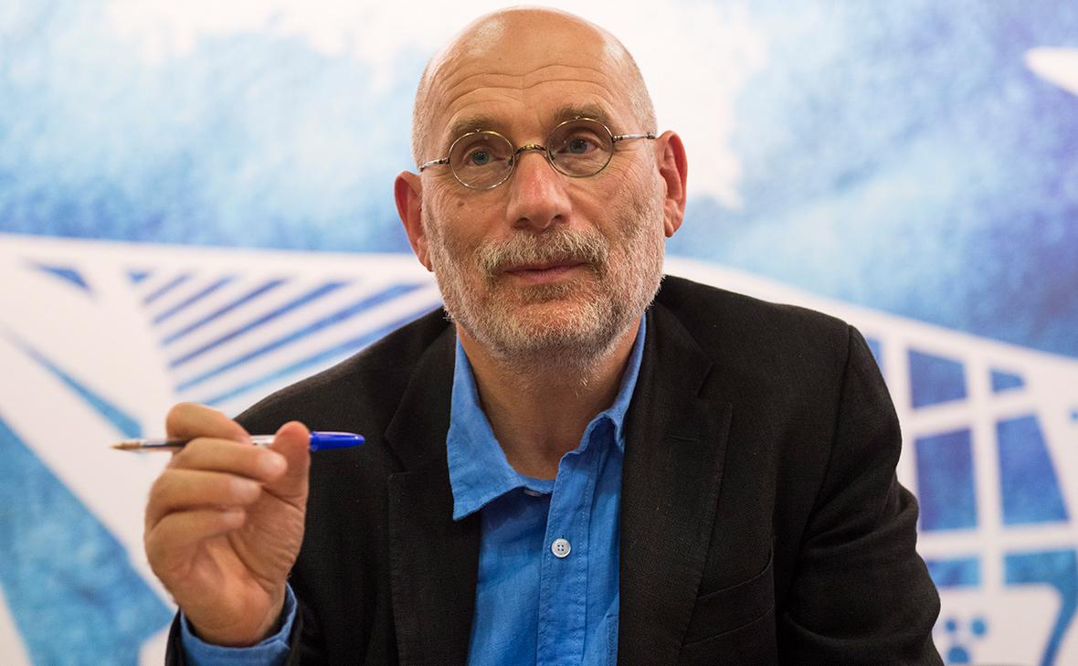 Борис Акунин