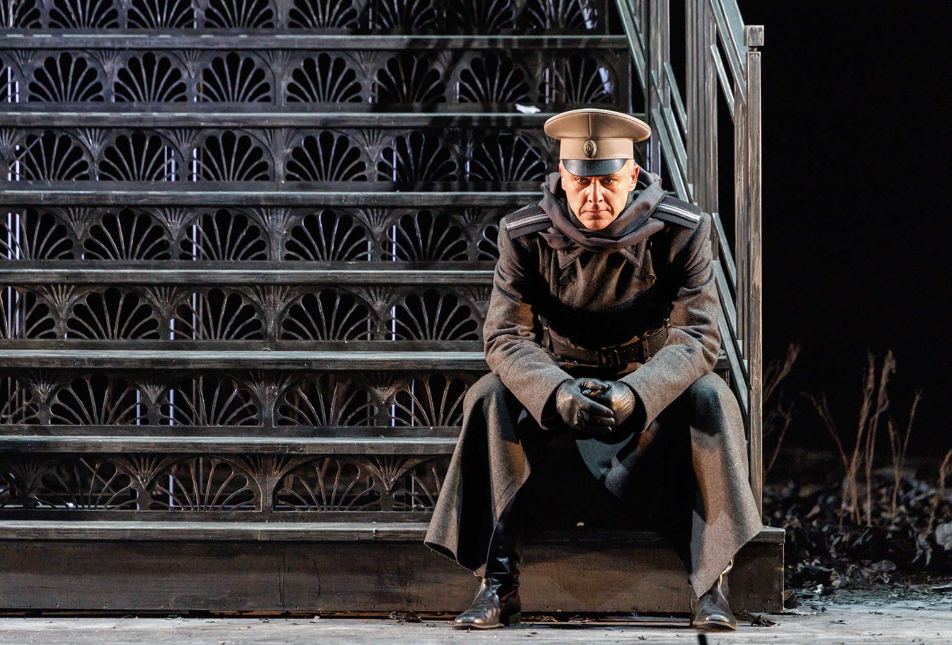 Игорь Петренко в роли Алексея Турбина. Спектакль «Белая гвардия»