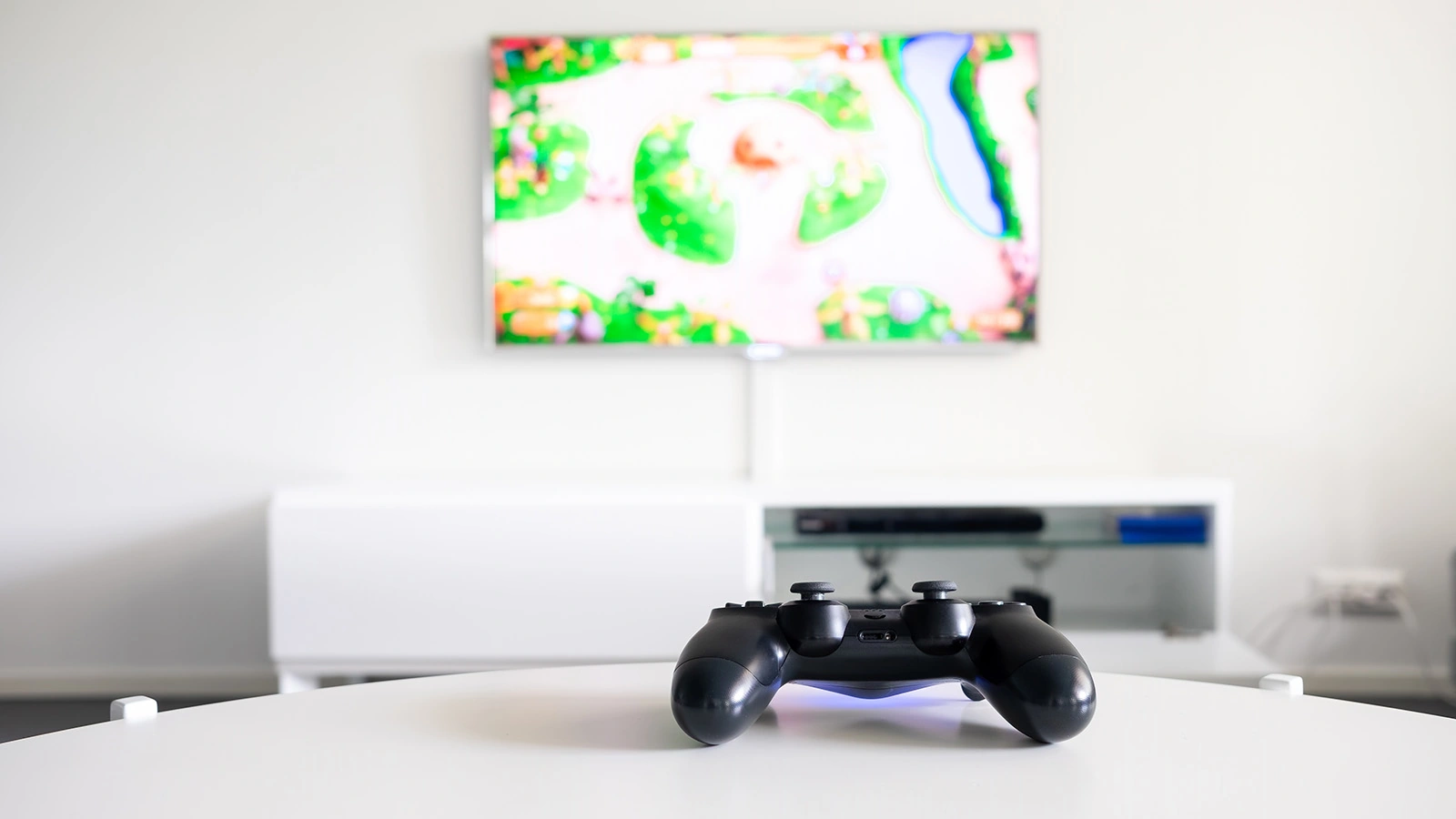 Sony запустила на PS5 сервис Live TV с более чем 100 каналами