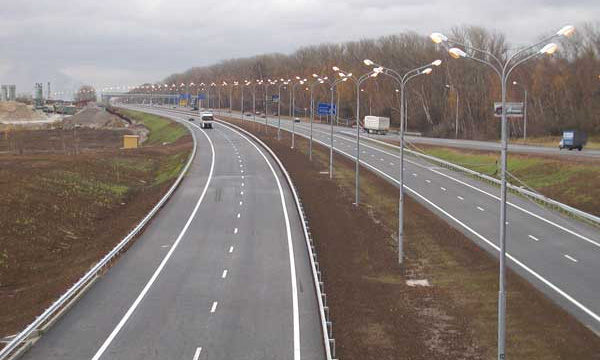 Стоимость строительства дорог в Москве и регионах различается в 30 раз