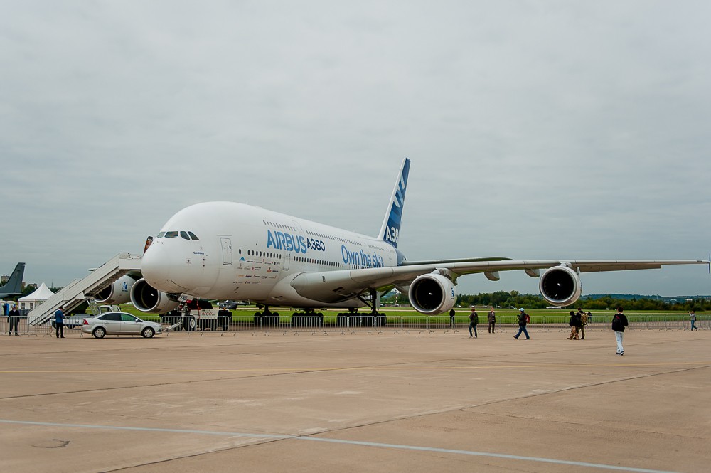 Airbus A380: Экскурсия по самому большому в мире самолету