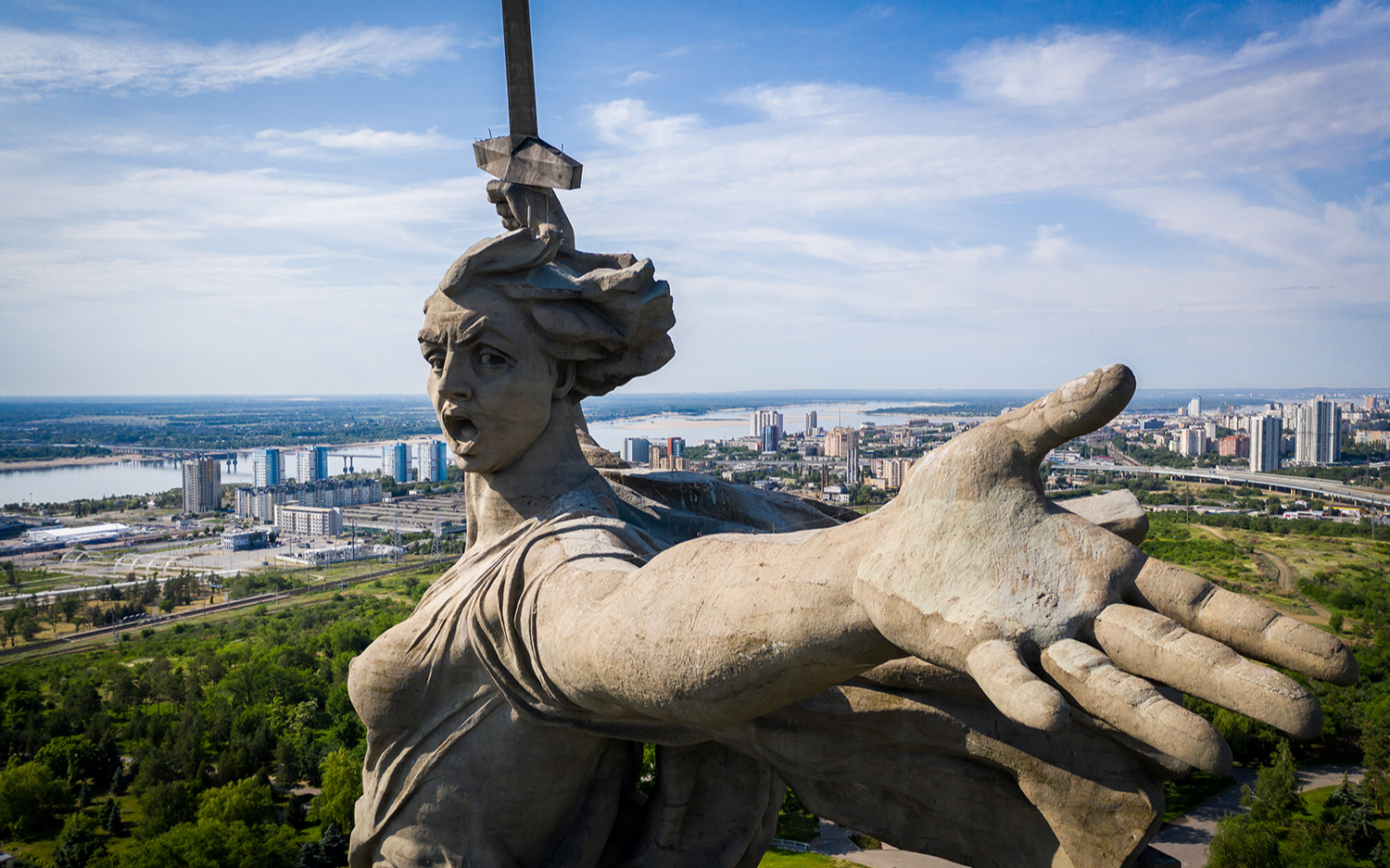 На высоте: 10 самых больших статуй мира