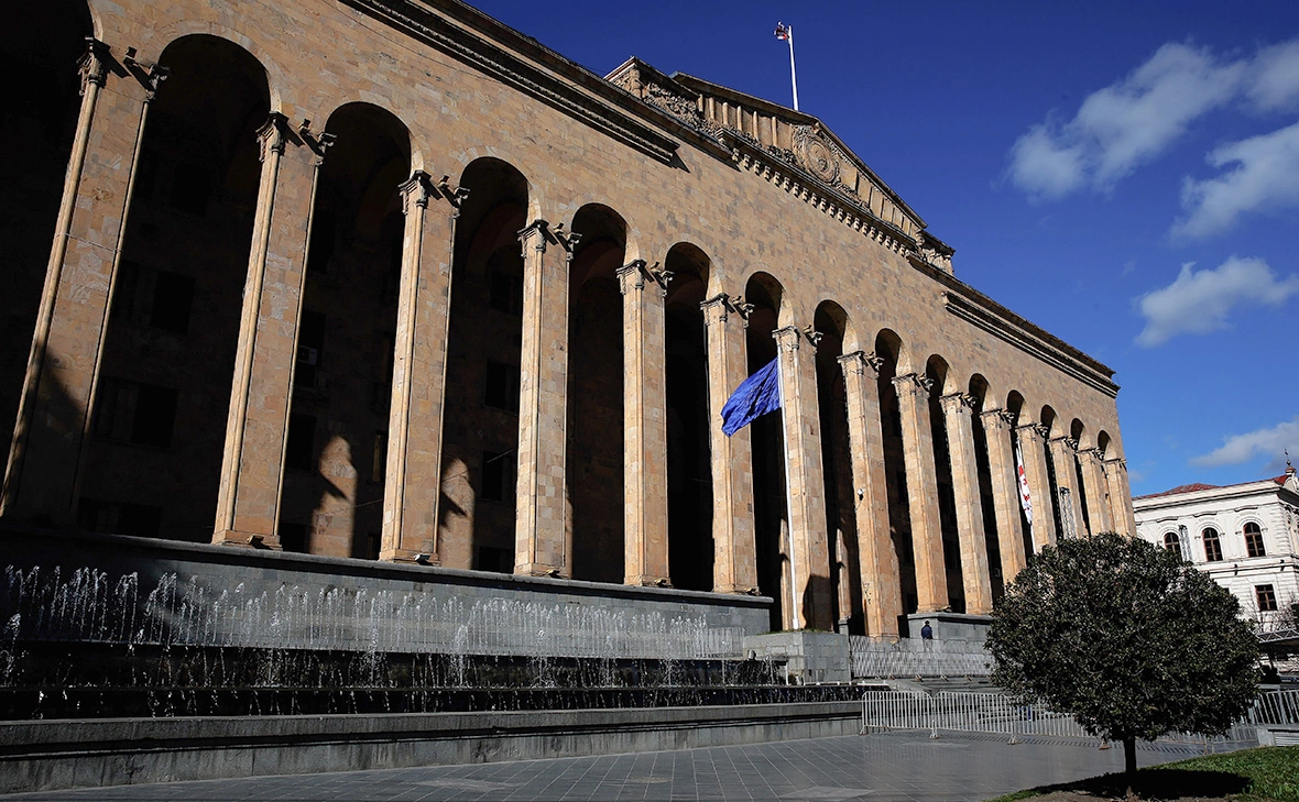 Dean Mouhtaropoulos / Getty Images