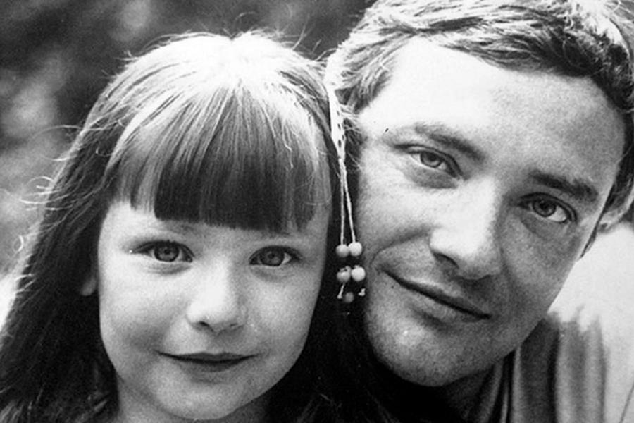 Ольга Любимова в детстве с отцом Борисом