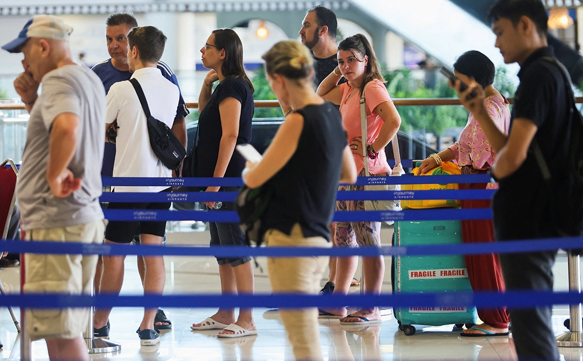 Johannes P. Christo / Reuters