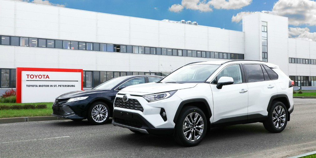 Названы сроки появления «подключенных» автомобилей Toyota в России