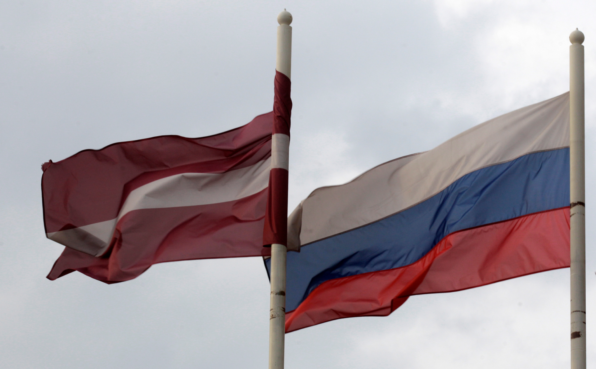 Латвия выразила протест России после данных о вечеринке у военного атташе