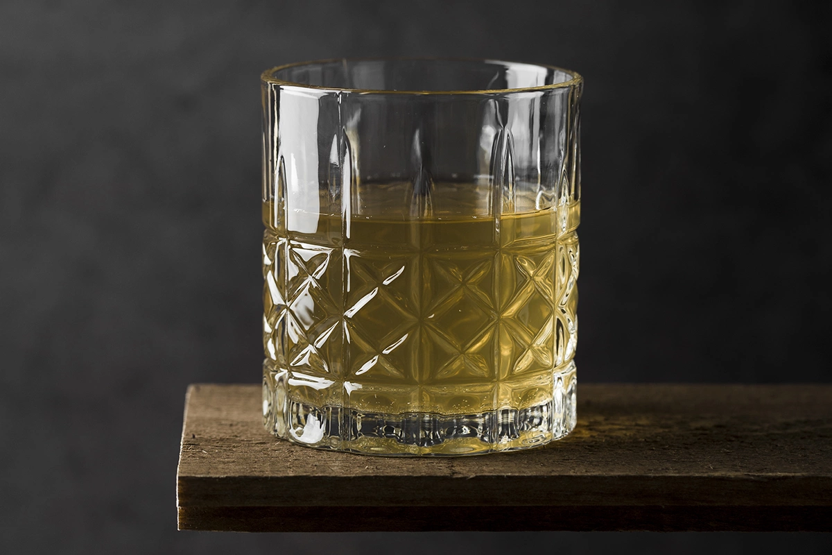 Becherovka или Бехеровка — настойка или ликер из трав и специй, точный состав, которого тщательно скрывается на протяжении более 200 лет