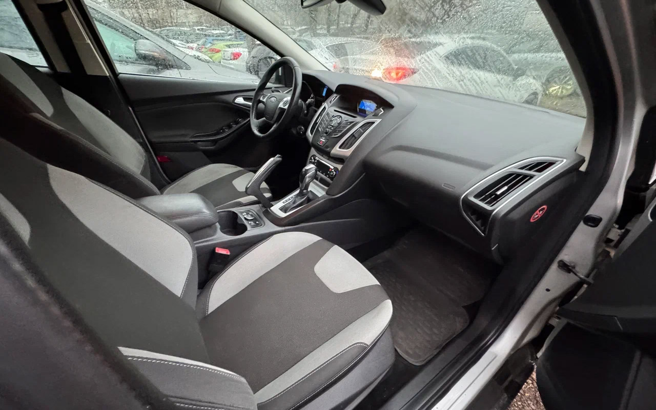 Ford Focus седан