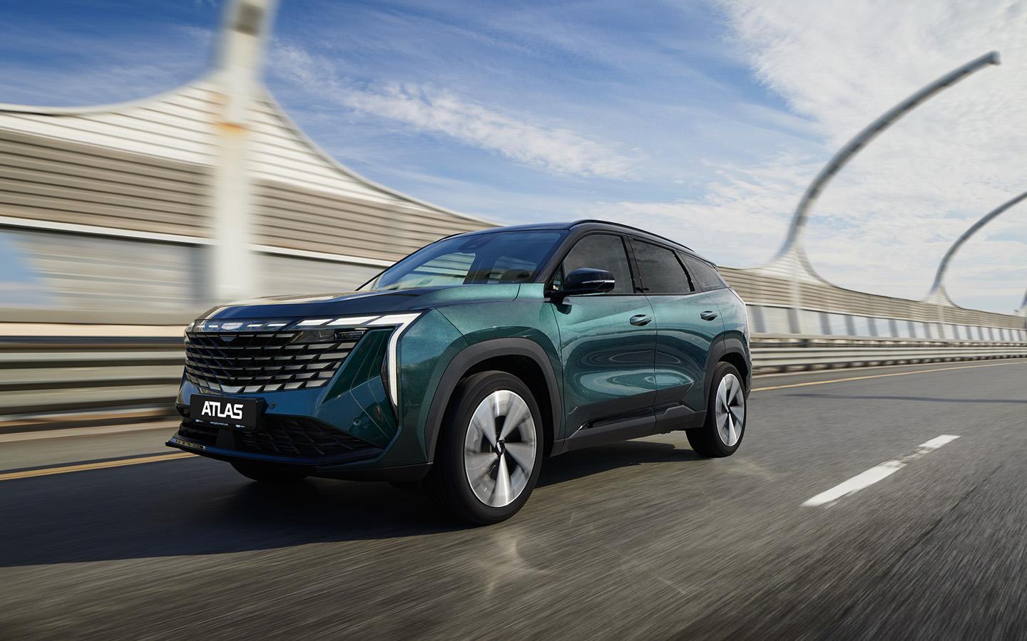 Geely Atlas попал под массовый отзыв в России. Проблема в парктрониках