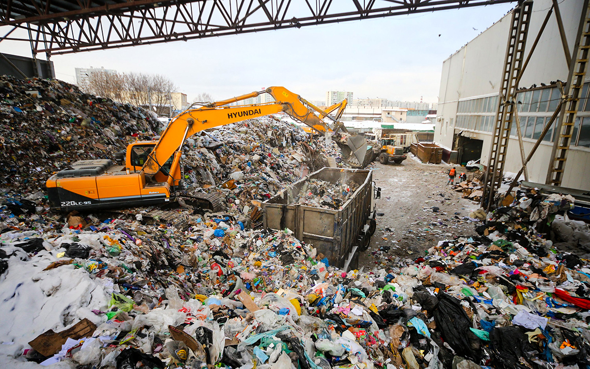 Эксперты назвали регионы с максимальным ростом тарифов на вывоз мусора
