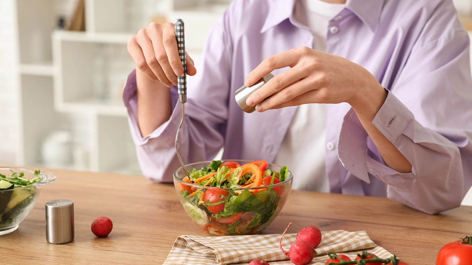 Эти продукты россияне едят «пугающе» много