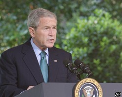 Джордж Буш высмеял главу Facebook Марка Цукерберга