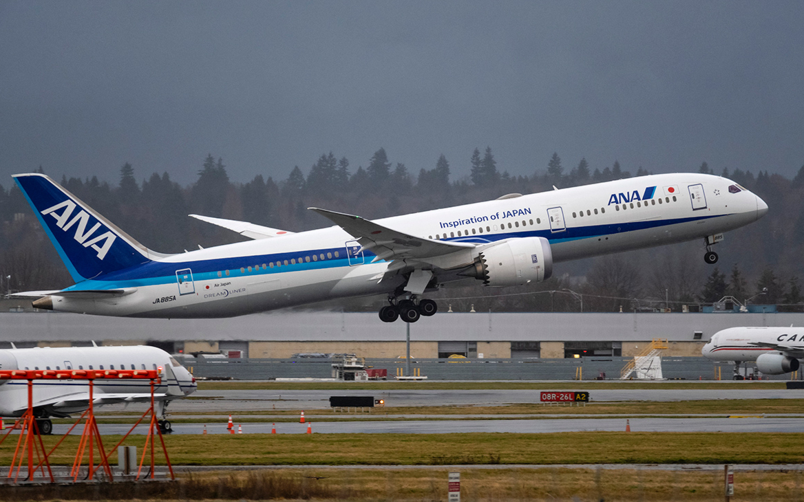 Севший из-за инсульта у пилота Boeing вылетит в Токио через 18 часов