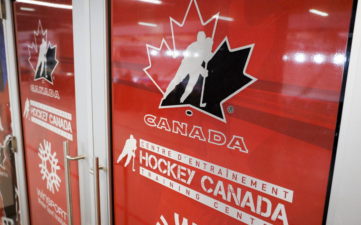 Nike разорвала контракт с Федерацией хоккея Канады после секс-скандала